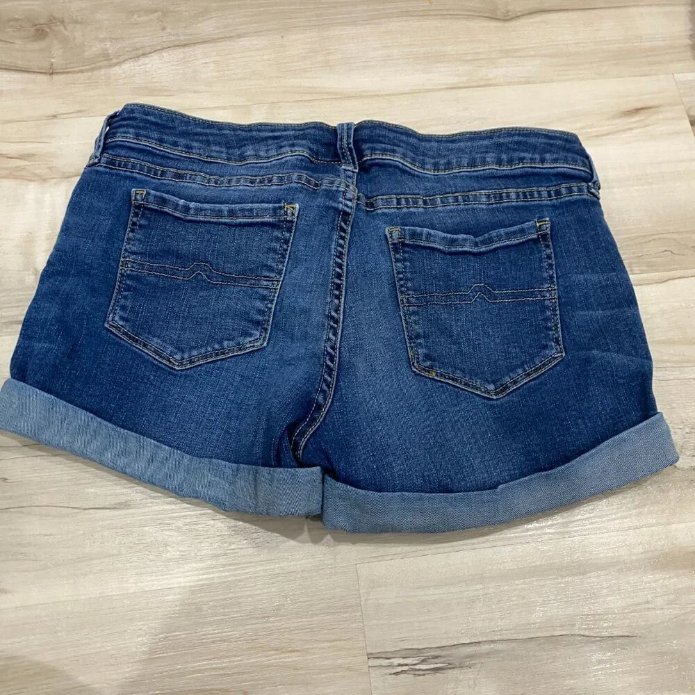 Arizona Jeans Women’s Size 7 Rolled Cuff Denim Shorts Mid Rise 0245 - Picture 6 of 6